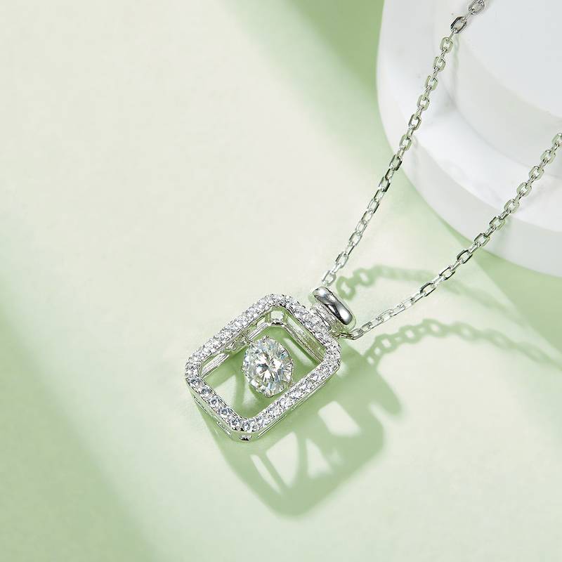 Smart perfume bottle S925 silver plated platinum Moissanite diamond necklace 50 points Level D
